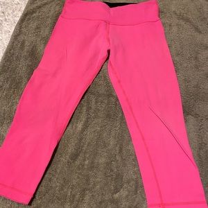 Pink lululemon leggings (wunderunder